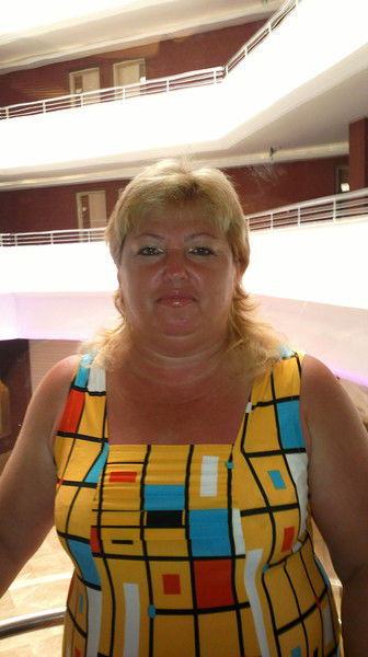 Света Комарова