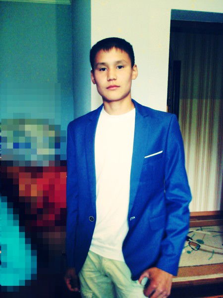 Адилет Максутов