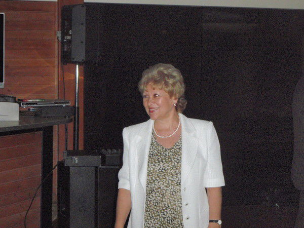 Елена Максимова