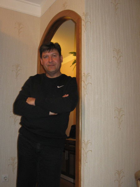 Олег Емельянов