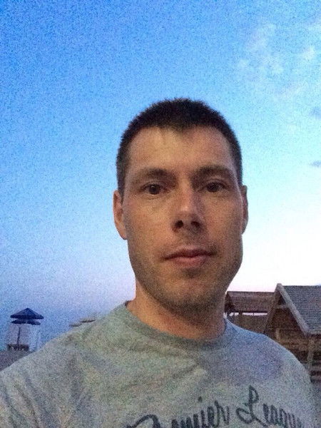 Алекс Tитов