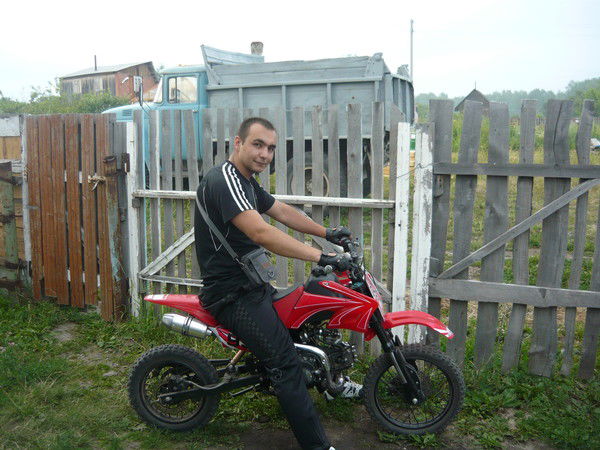 Сергей Ахметжанов