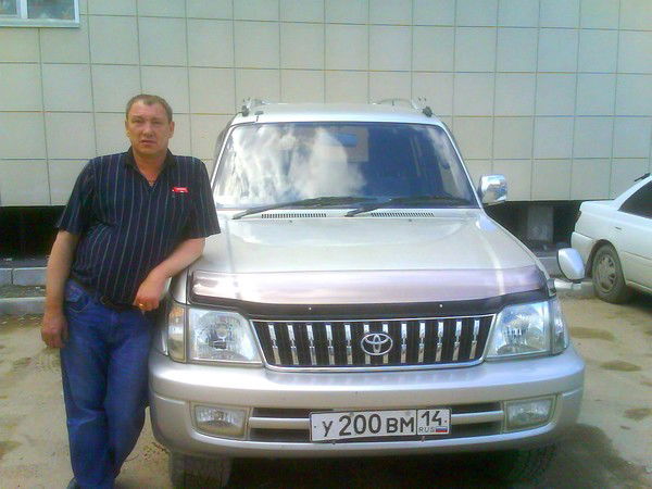 Владимир Непомнящих