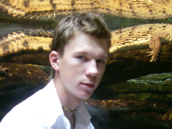 Неизвестно Неизвестно