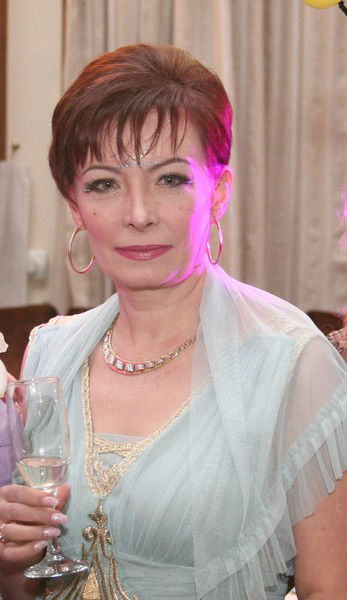 Елена Усенко