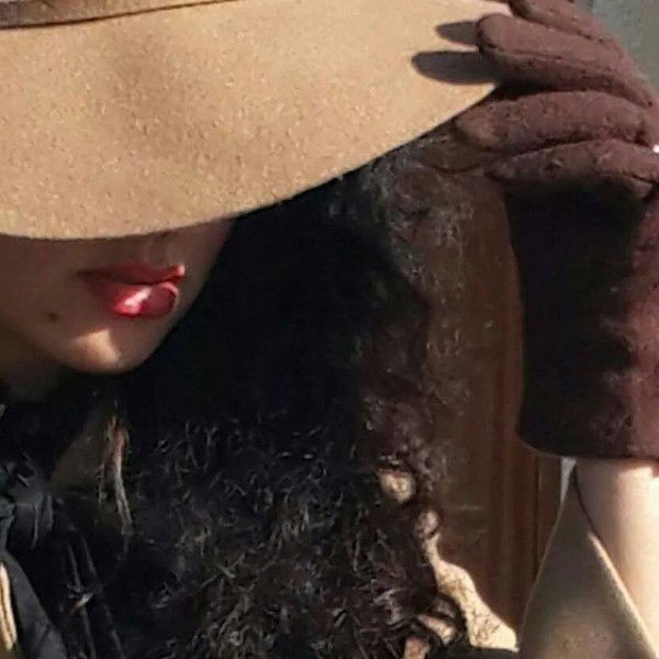 Анжелика Надирова