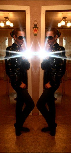 .*кареглазая* .*блондинка*