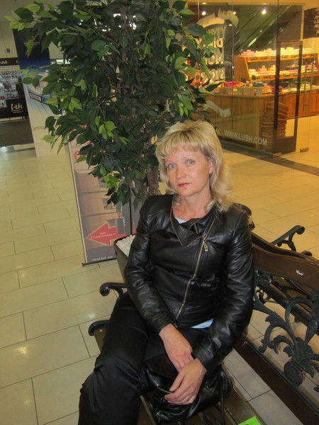 Елена Гычева