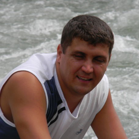 Роман Маслов