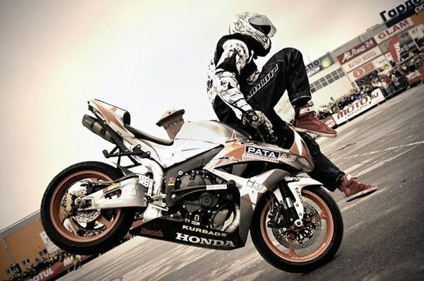 Не Нормальная Девушка Зато_Белая=И=Пушистая=Р