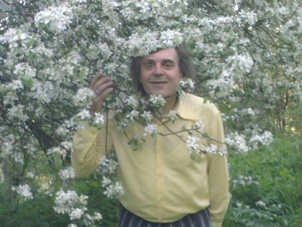 Виталий Опарин