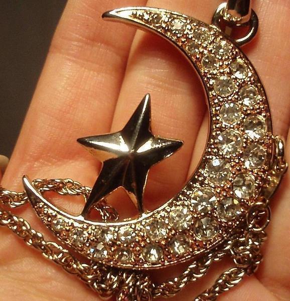 Гуля Азнабакиева