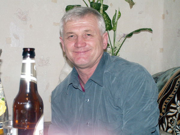 Виктор Золотарь