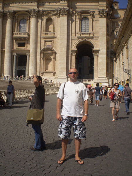 Александр Литвинов