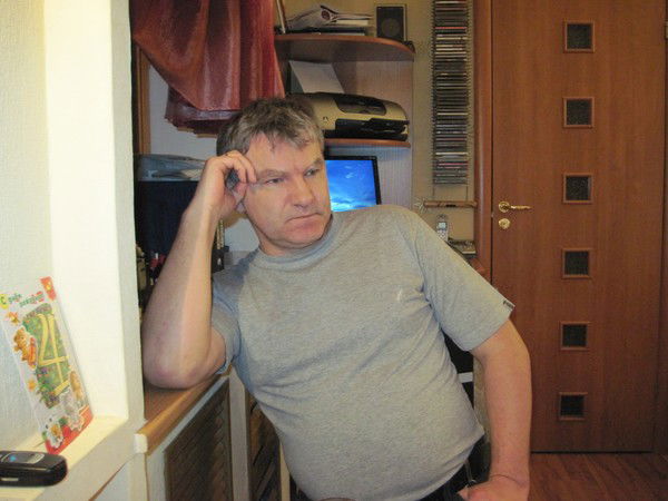 Владимир Петров