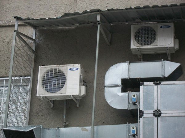 Дмитрий Ефремов