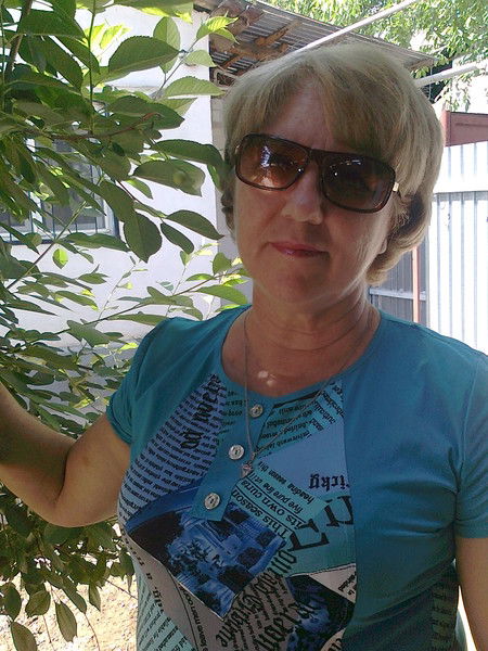 Люба Лешенко