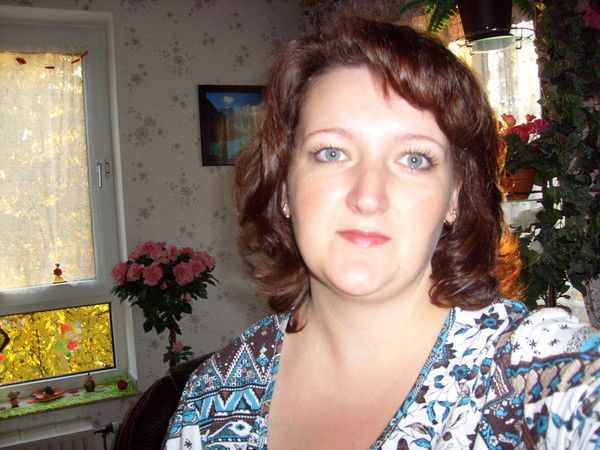 Наташа Попова