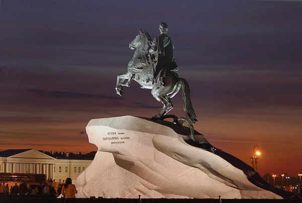 Юрий Саратовцев