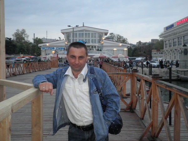 Александр Деркач