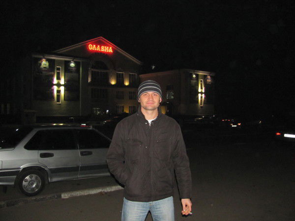 Роман Попов