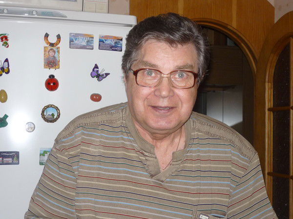 Анатолий Екадомов