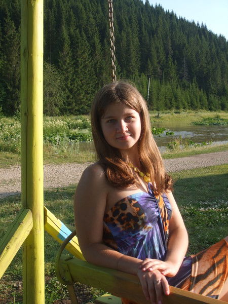 Оля Печалина