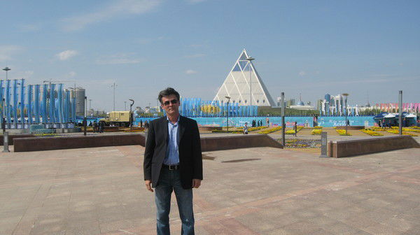 Досан Еламанов