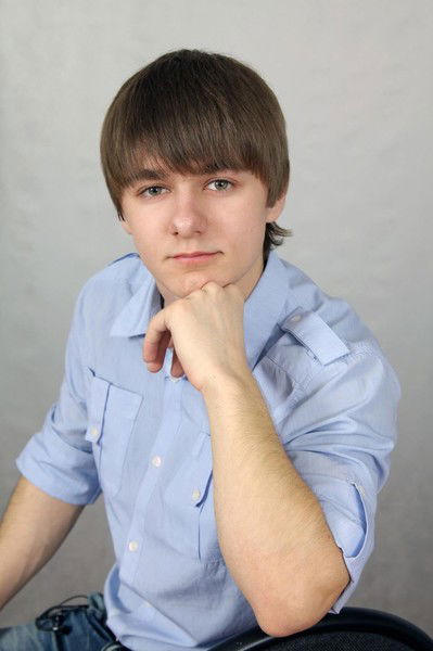 Александр Грибанов