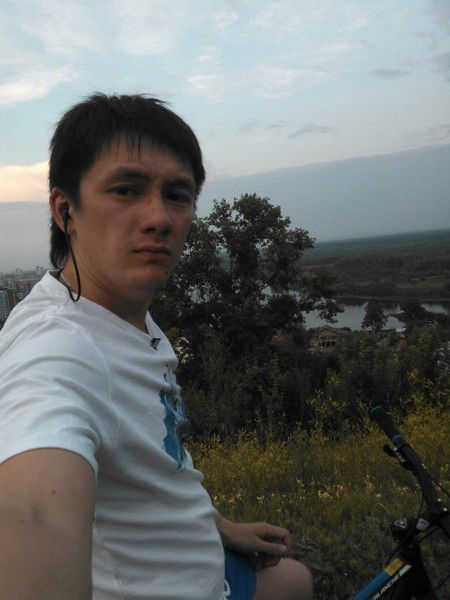 Азамат Аллаяров