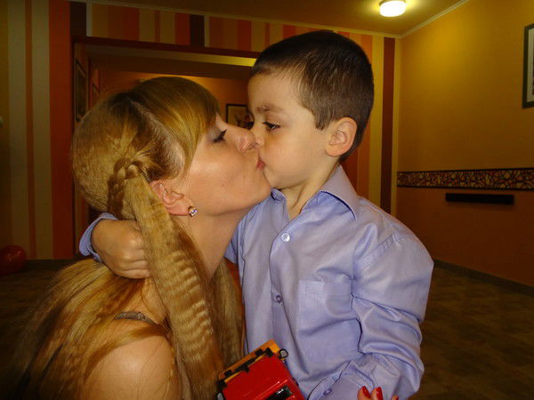 Натали Мындру