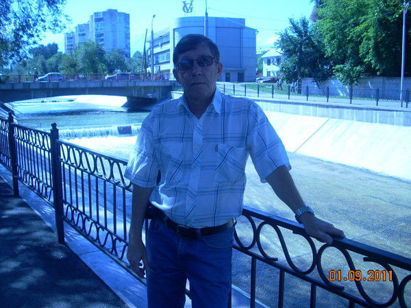 Анатолий Комлев