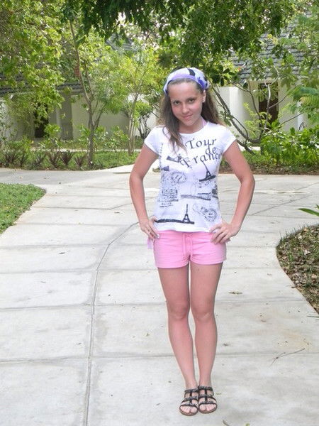 Катя Леонова