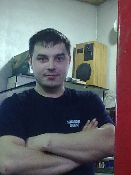 Женя Семенов