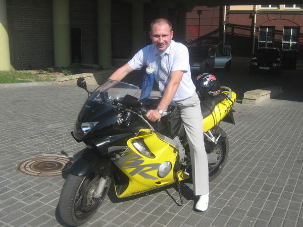 Игорь Саков