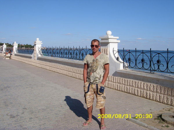 Антон Макаров