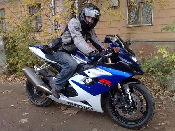 Влад Суханов