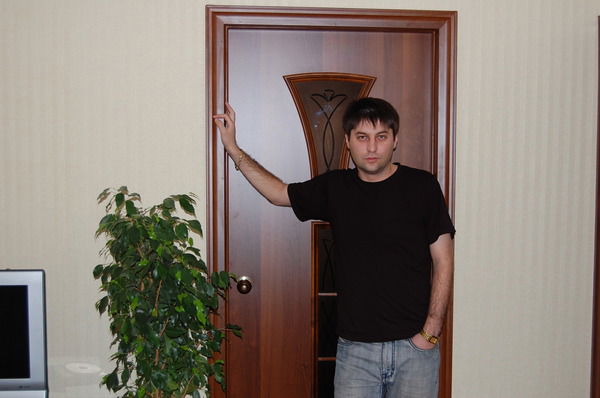 Эмиль Азизов