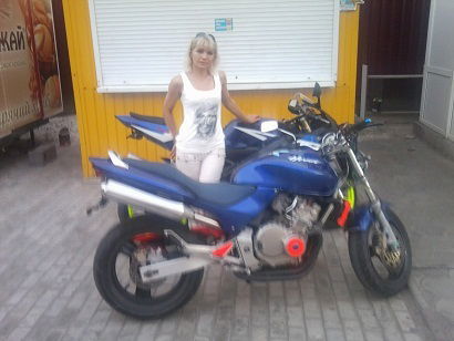 Оля Петренко