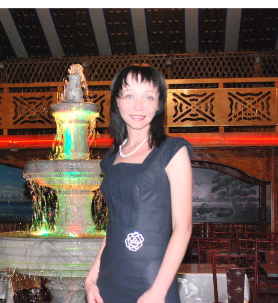 Елена Максимова