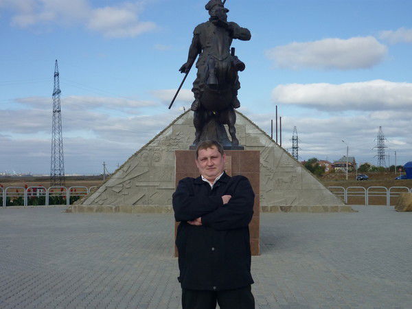 Станислав Иванов