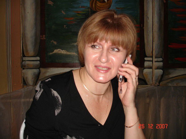 Елена Великодская