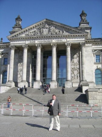 Константин Исаев