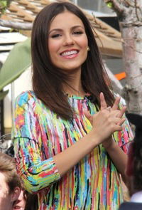 Виктория Джастис