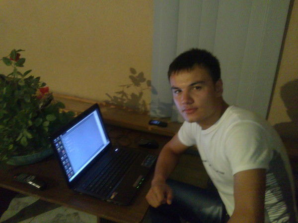 Даврон Намозов