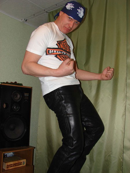 Петр Ларионов