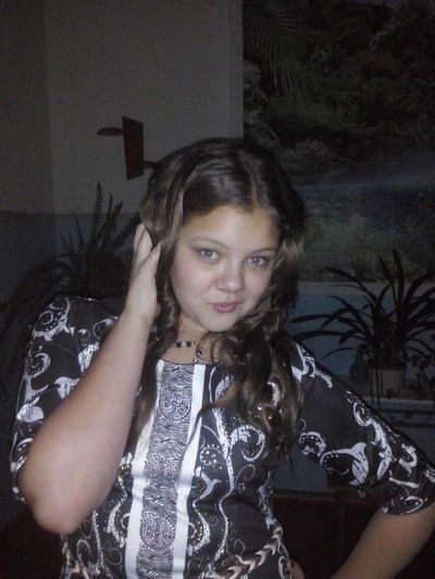 Леся Попова