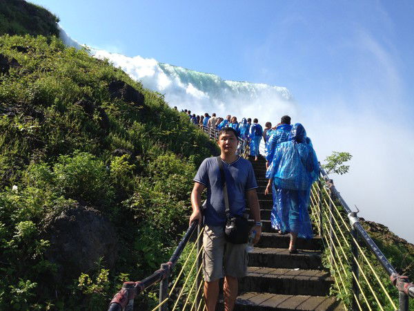 Владимир Югай