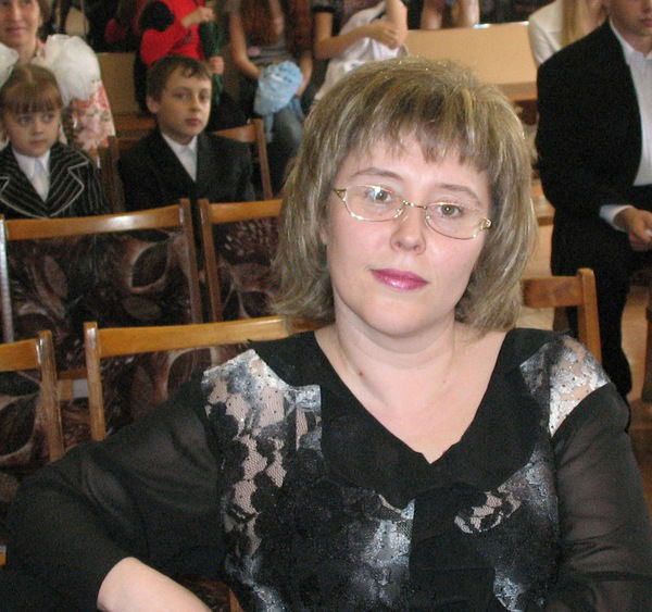 Елена Устинова