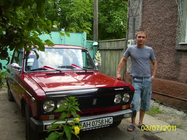 Игорь Кухарь